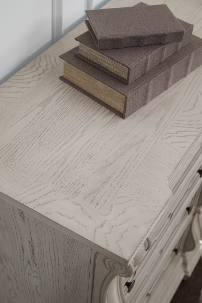 Bruchandi Chest of Drawers