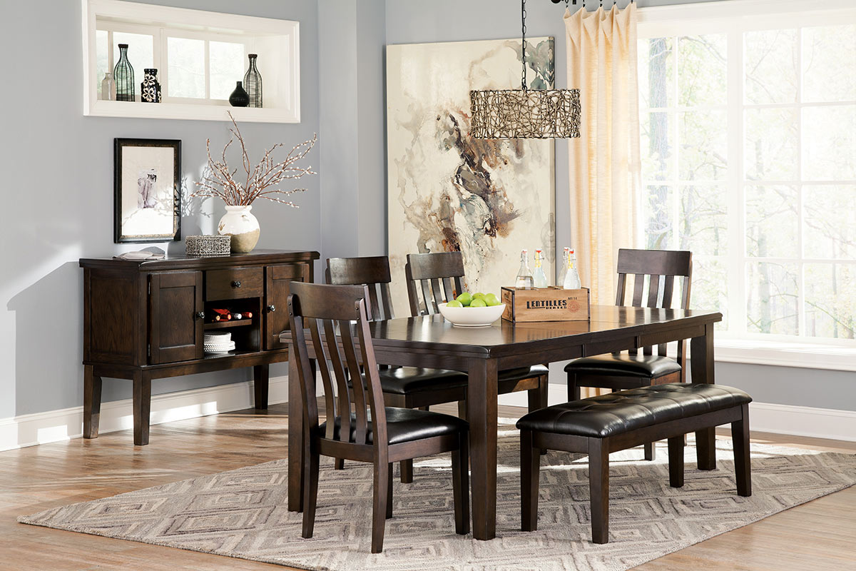 D596 Table & 4 Chairs